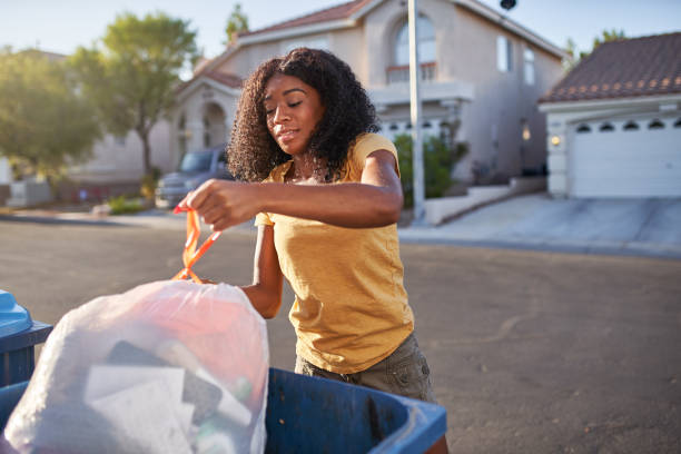 Best Construction Debris Removal  in Meadowood, PA